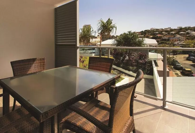 בית מלון כפרי Oaks Townsville Gateway Suites