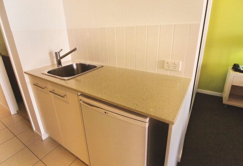 فندق Oaks Townsville Gateway Suites