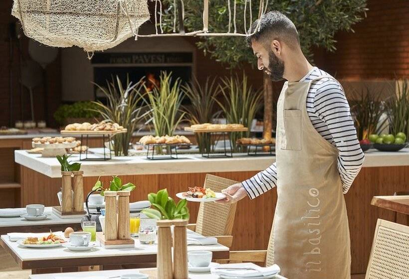 هتل Portobay Teatro