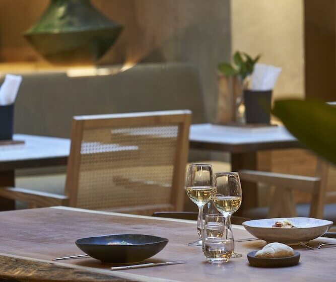 هتل Portobay Teatro