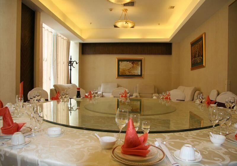 Otel Qingdao Sophia International