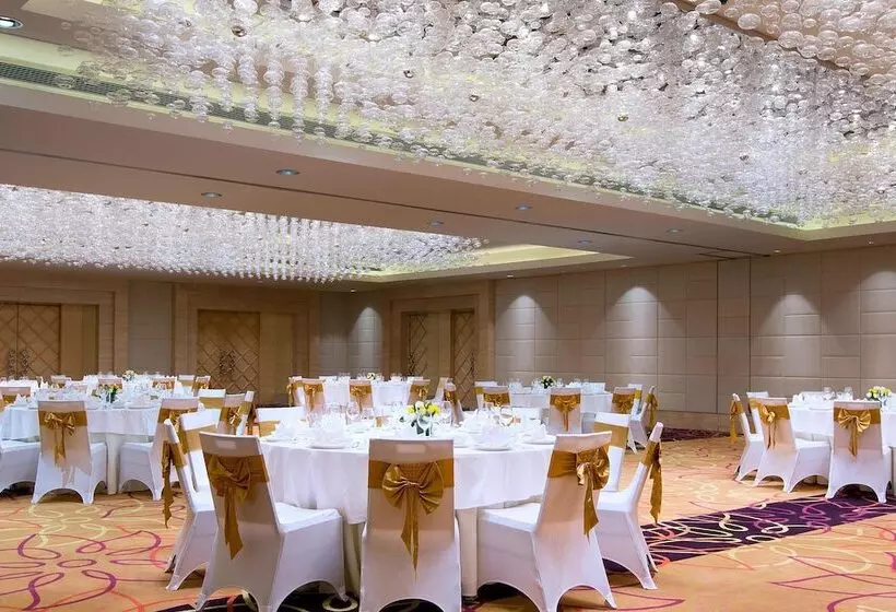 Sheraton Nha Trang Hotel & Spa