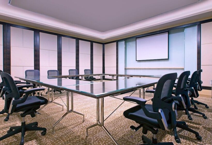 Sheraton Nha Trang Hotel & Spa