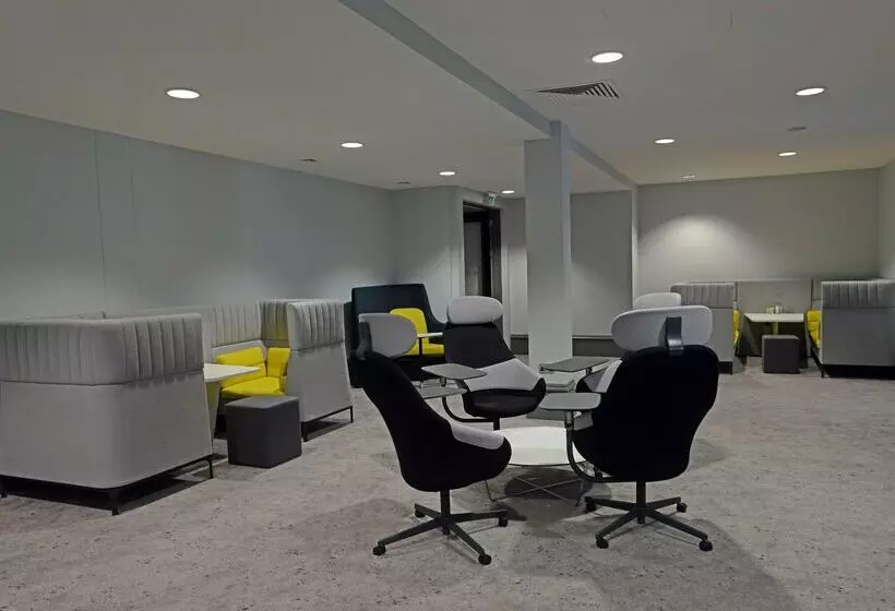 Village Hotel London Watford