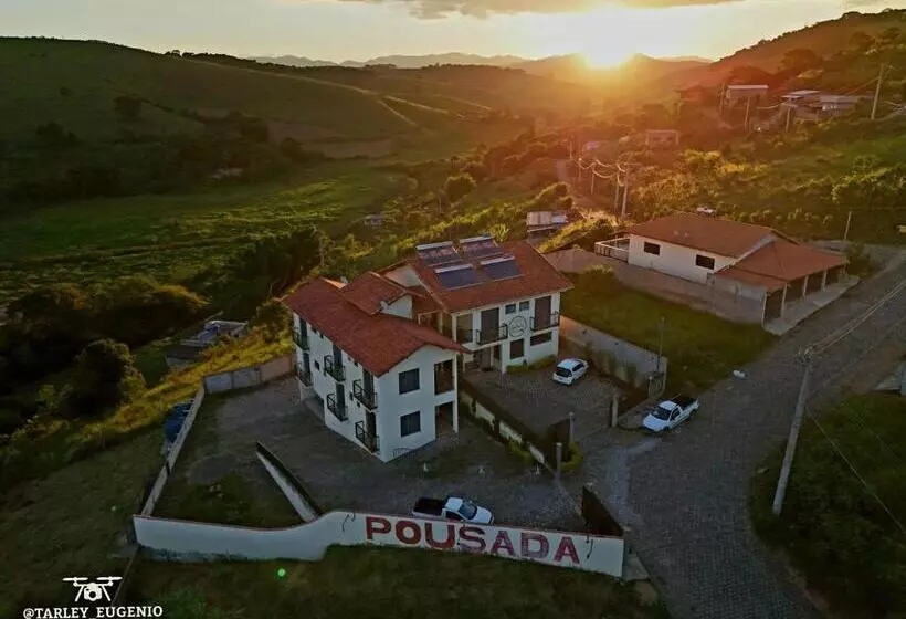 Hotelli Pousada Montanhas Das Gerais