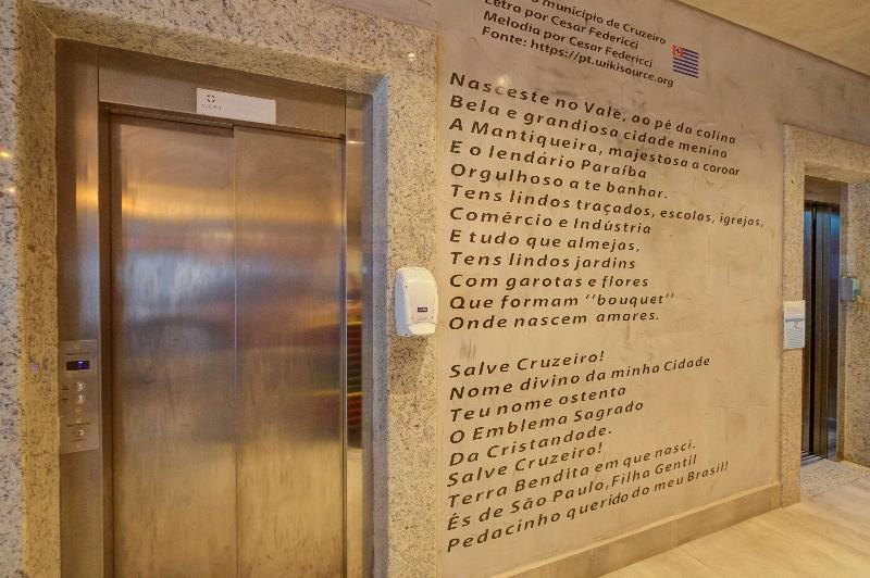 Summit Suítes Hotel Cruzeiro