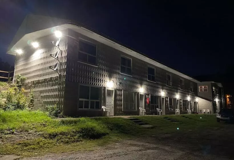 Muskoka Nights Motel