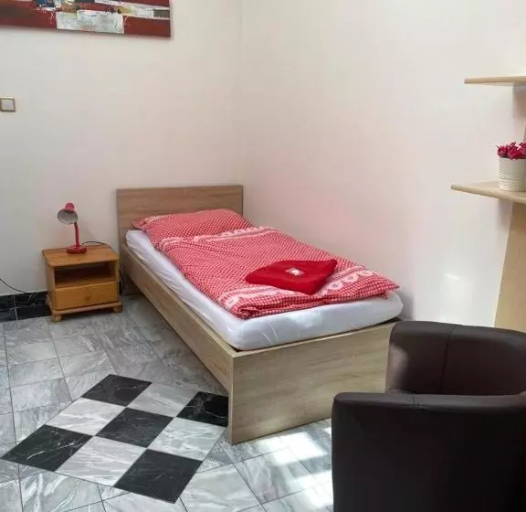 Majatalo Penzion Pod Lesem