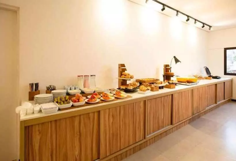 Summit Suítes Hotel Cruzeiro