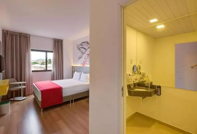 Summit Suítes Hotel Cruzeiro