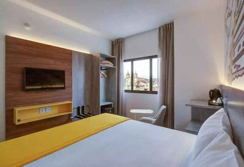 Summit Suítes Hotel Cruzeiro