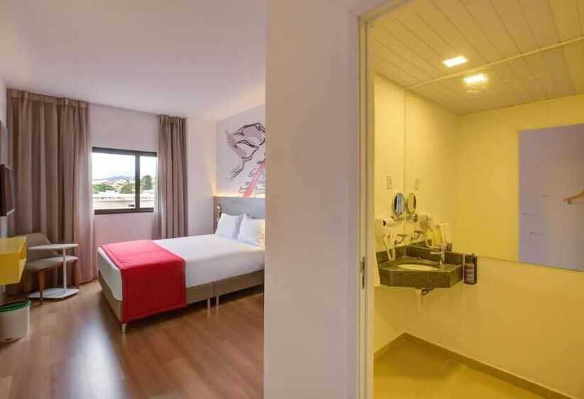 Summit Suítes Hotel Cruzeiro