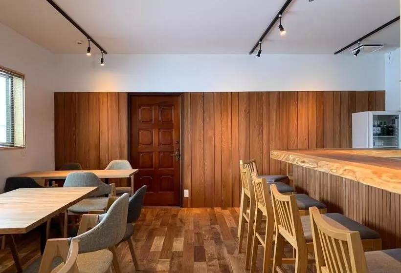 Retkeilymaja やどバーtatsuji