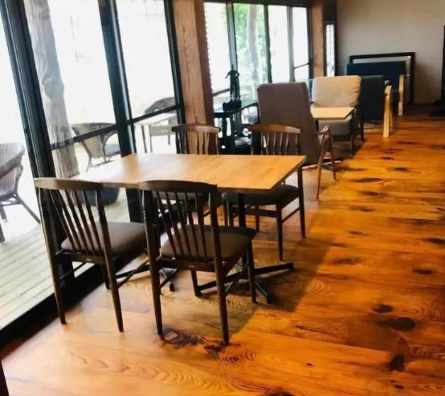 Retkeilymaja やどバーtatsuji