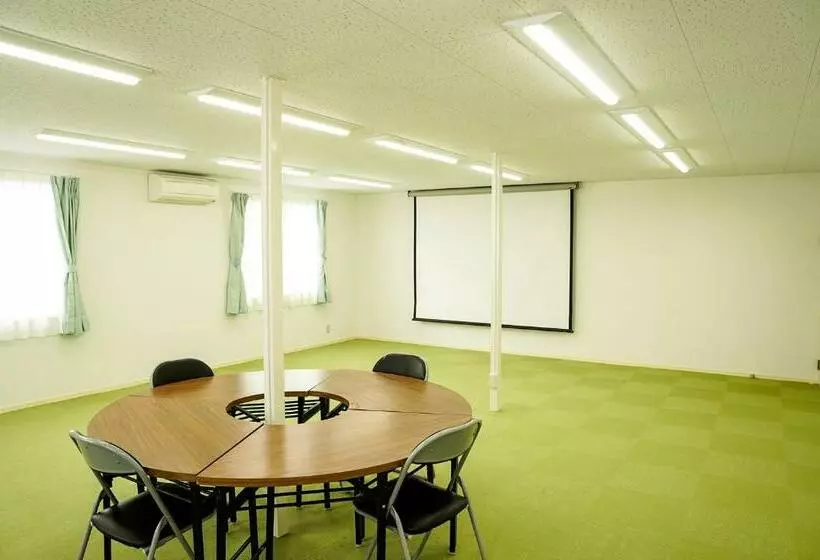 هتل 成田スカイパークイン芝山