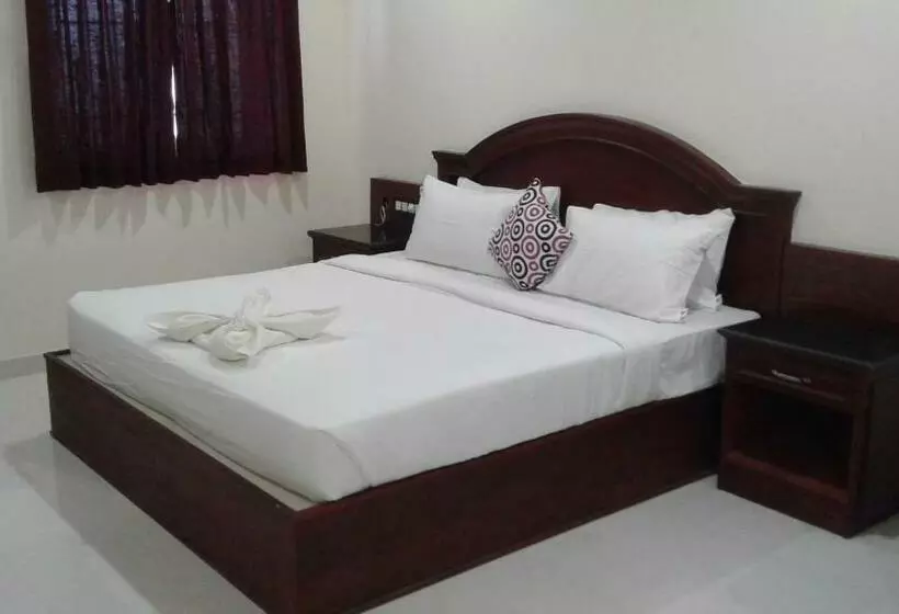 Hotelli Es Residency