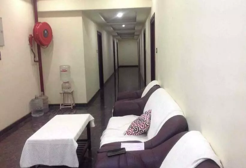 Hotelli Es Residency