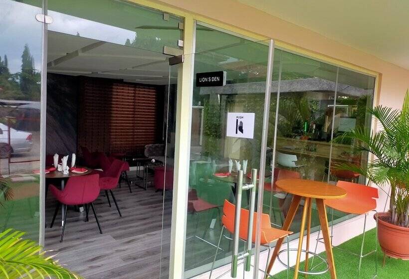 هتل Flexible Business Suites