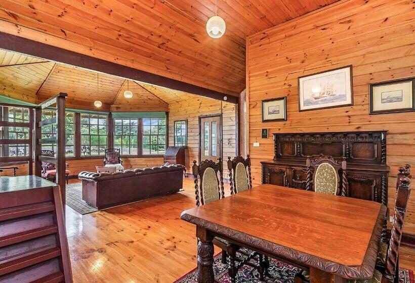 ホテル The Stables