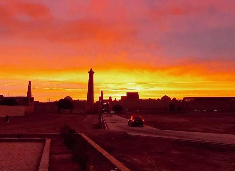 پانسیون Guest House Art Postindoz