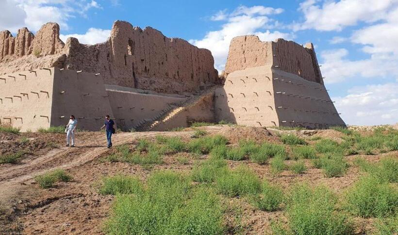 پانسیون Guest House Art Postindoz