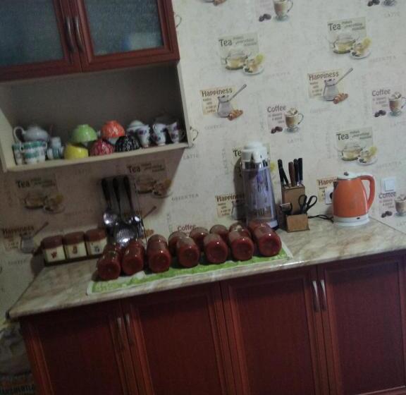 پانسیون Guest House Art Postindoz