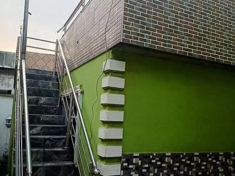 پانسیون Laquinta Hotel By Juicebox