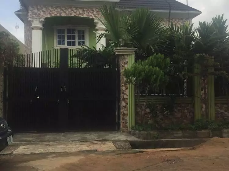 پانسیون Laquinta Hotel By Juicebox