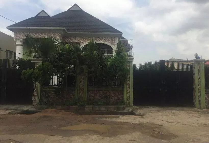 پانسیون Laquinta Hotel By Juicebox