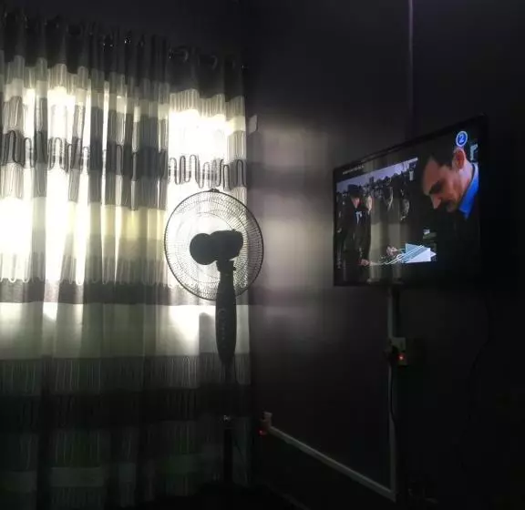 پانسیون Laquinta Hotel By Juicebox