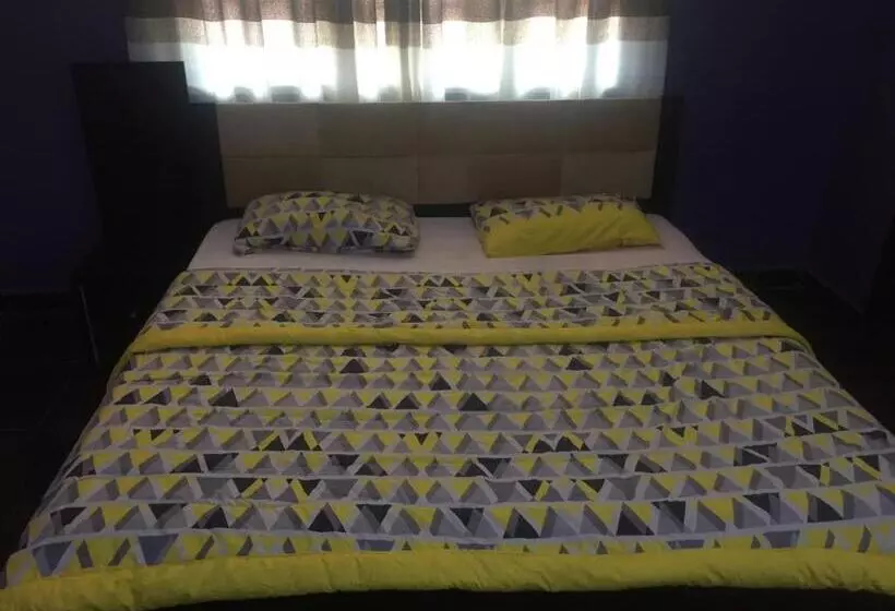 پانسیون Laquinta Hotel By Juicebox