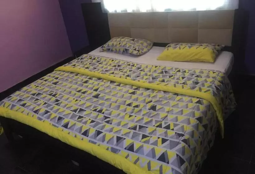 پانسیون Laquinta Hotel By Juicebox