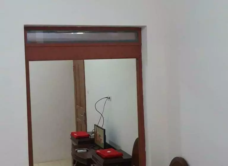 Pension Omo Inn Solo Redpartner
