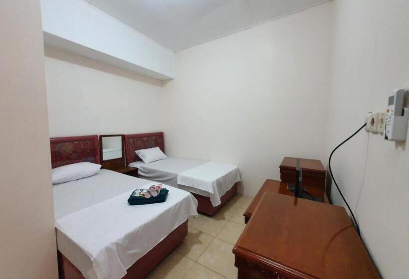 Pension Omo Inn Solo Redpartner