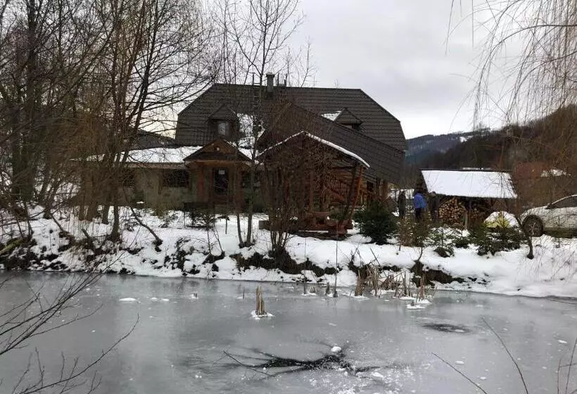 ユースホステル будинок художника шипіт