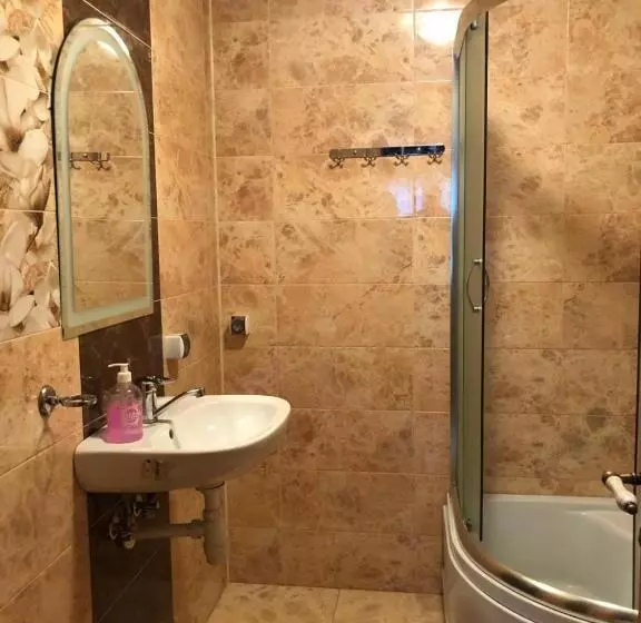 ユースホステル будинок художника шипіт