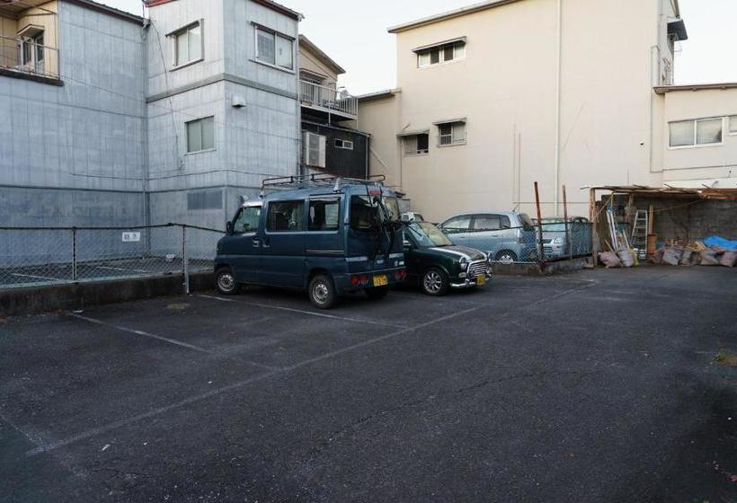 Общежитие ゲストハウス さんかくワサビ Guest House Sankaku Wasabi