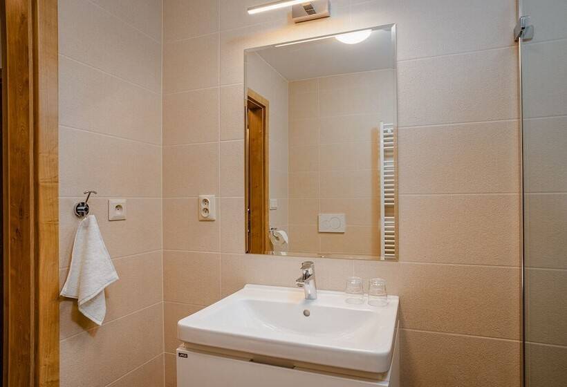 Garni Hotel Dock Bratislava