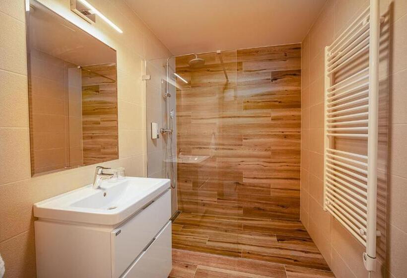 Garni Hotel Dock Bratislava