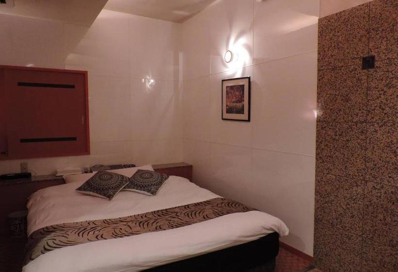 大人の隠れ家 ホテルcats