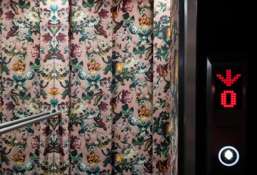 هتل Chic & Basic Gravity