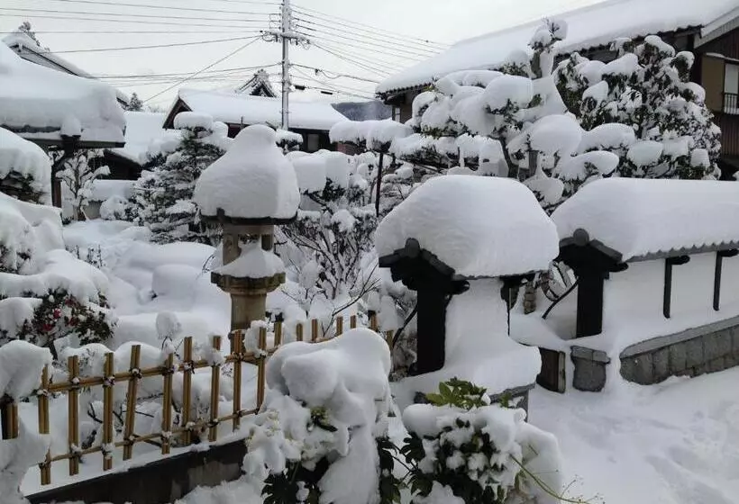 ペンション 快適なアメリカ製トレーラーハウスで非日常グランピング