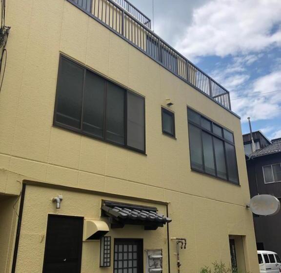 پانسیون 尾道ゲストハウス シータ村