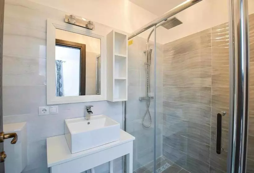 پانسیون Casa Alexandru – Locul în Care Te Simți Acasă