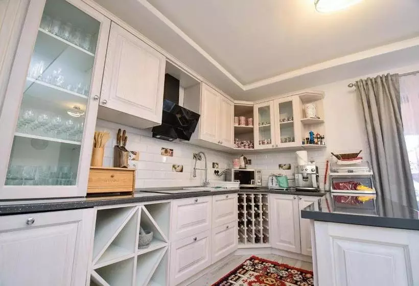 پانسیون Casa Alexandru – Locul în Care Te Simți Acasă
