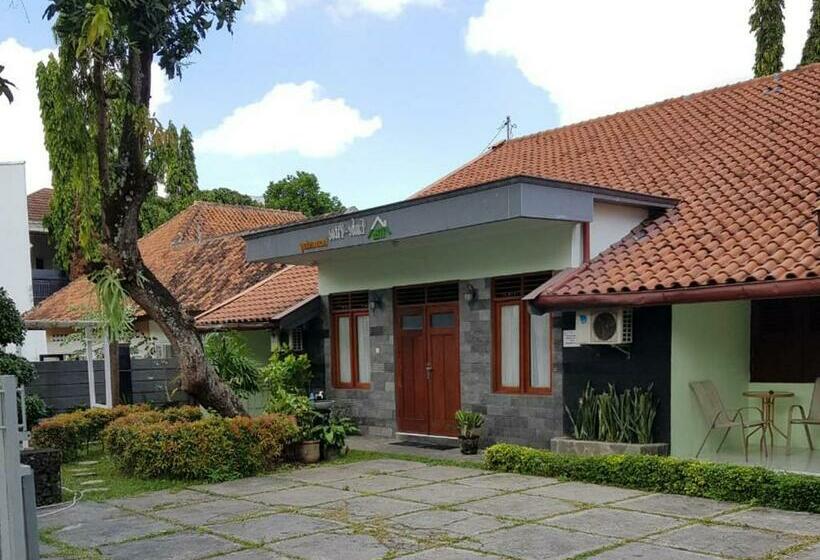 بنسيون Embe Pitoe Syariah Gejayan Mitra Reddoorz