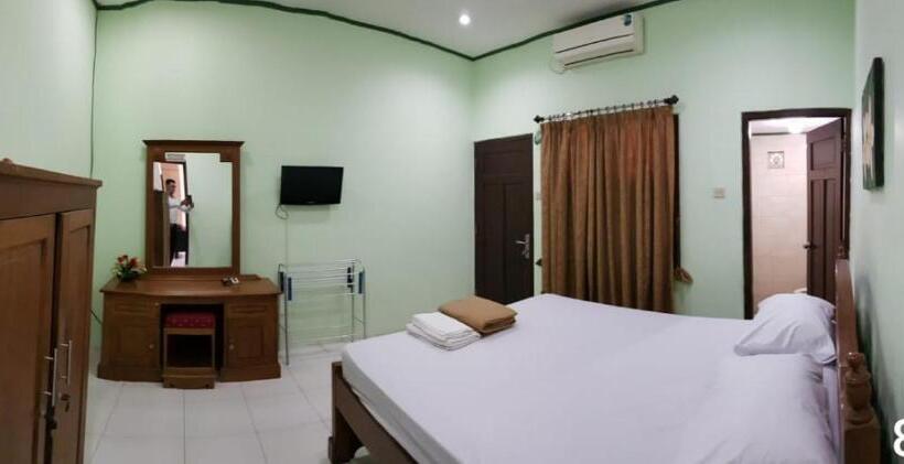 بنسيون Embe Pitoe Syariah Gejayan Mitra Reddoorz