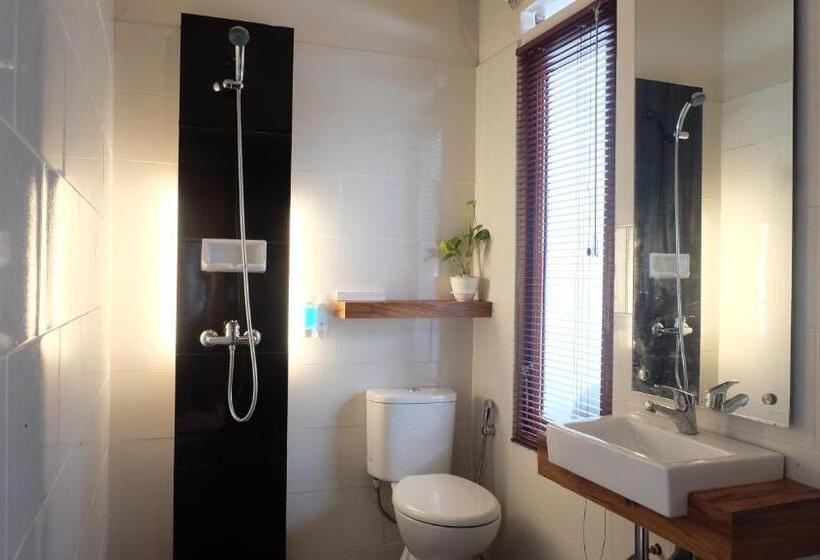 بنسيون Embe Pitoe Syariah Gejayan Mitra Reddoorz