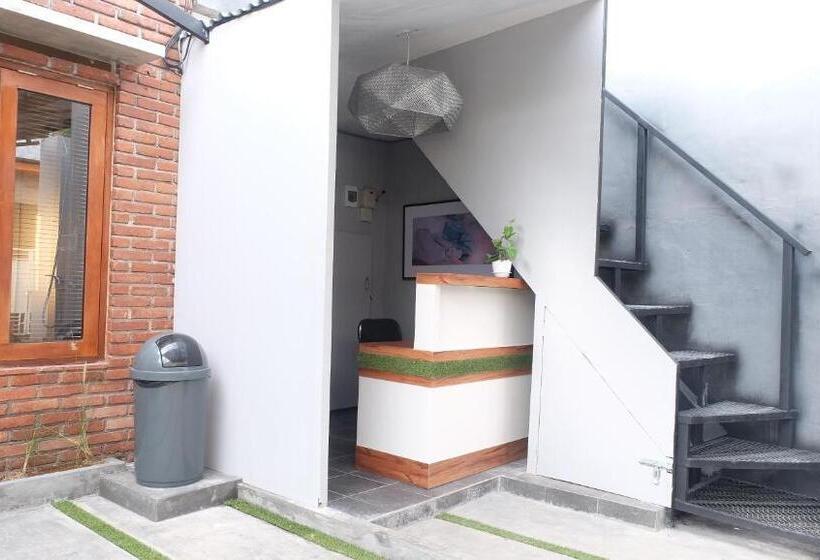 بنسيون Embe Pitoe Syariah Gejayan Mitra Reddoorz