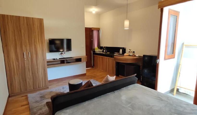 بنسيون Embe Pitoe Syariah Gejayan Mitra Reddoorz